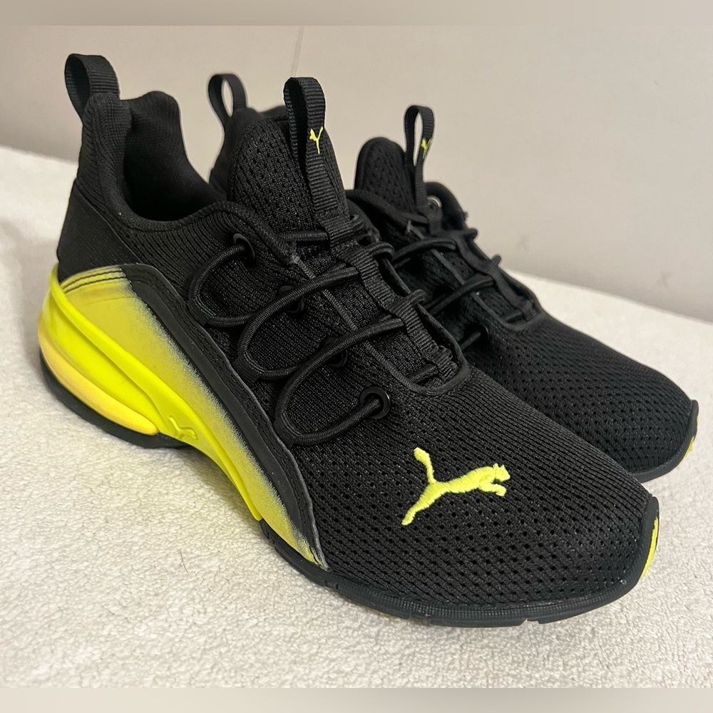 Kids PUMA sneakers